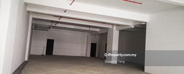 Oasis Square Shop for rent 1