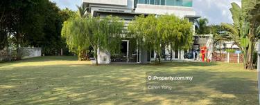 3 storey bungalow for sale at Setia Eco Park . Pm me for more details 1