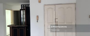 Low floor unit with tenant 1