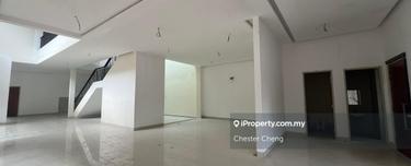 Rare Super Large Corner Superlink Terrace 1