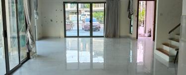 Below market price 3 sty super link endlot house D'island Puchong 1