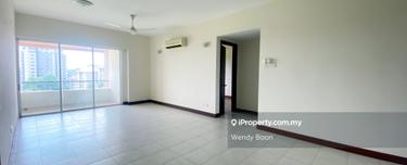 Low rise with lift, Golf course view 1