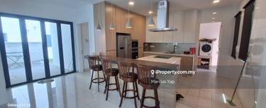 3 sty Bungalow house for rent  1