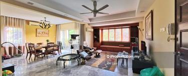 Villa flora ttdi spacious and comfortable duplex unit 1