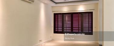 Unit for sale @ Surian Condo, Mutiara Damansara, PJ, Selangor. 1