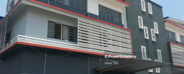 Beside NKVE highway , freehold , big warehouse  1