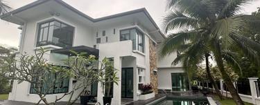 Golf View super nice Bungalow with private swimming pool rich area  1