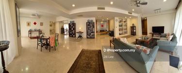 One level penthouse renovated good condition spacious kitchen in city 1