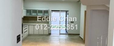 Spacious Semi-D, Double Storey, 24-hours Security, Quiet Environment 1