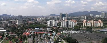 High Floor Above 30th Floor With Panoramic Mountain View 1