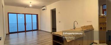 Luxury Condo, Prime Location, Covered Walkway to LRT 1