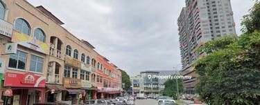 Facing Mainroad 3 Storey Shoplot Bandar Puteri Puchong for Sale 1