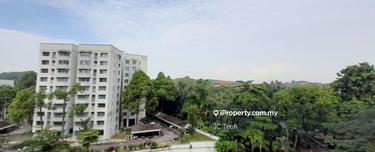 Nicely renovated unit for sales in Amaya Saujana 1