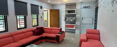 Kempas Utama/ Setia Tropika/ Unblock Unit/ Edl/ 2 Storey/ 4bed 3bath 1