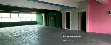 1st Floor Corner Shoplot For Rent 1