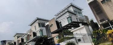 Zero lot bungalow at Saujana glenmarie by eco world 1