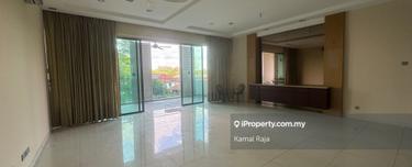 Tranquil Luxury Overlooking Greens 1