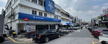Most crowded road Telawi ground floor shop  1