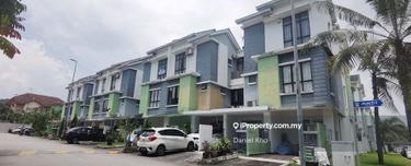 Below market cheapest 1.5 sty townhouse nearby Lotus Bukit Puchong  1