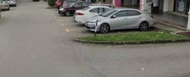 Pusat Bandar Puchong, facing main road shop for rent, single storey  1