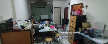 Green View Apartment @Kepong unit up for sale! 1