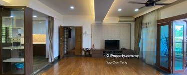 Walk -up 1 Level Apartment Spacious  1