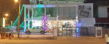 Corner Facing mainroad suitable for showroom 1