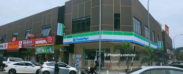 Huge Corner Shop Taman Sri Muda, Seksyen 25, Shah Alamr For Rent 1