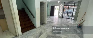 Near to Recreational Park, Banks, Queensbay Mall and Schools 1