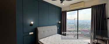 Female unit middle room (sharing bathroom) available now 1