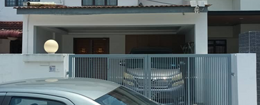 For sale Taman Mount Austin have gng double storey landed house  1