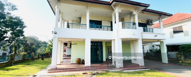 Freehold Big land Corner Bungalow for Saleo 1