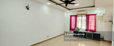 2.5 storey intermediate terrace house  1