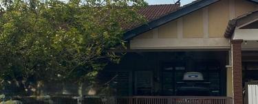 Teres setingkat balok permai fully renovated  1
