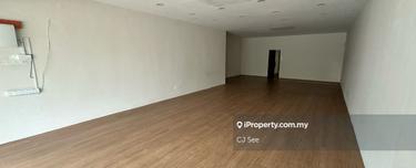 Seria 88 Ground Floor, Good Traffic, Extra Parking  1
