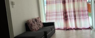 Short walk to LRT, shops, restaurants, schools 1