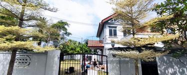 Spacious Renovated Corner Lot with Large Land - Tmn Pandamaran Permai 1