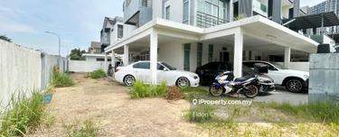Below Market , 3 Storey Corner 7room 7bath , Bangi Avenue , Seri Putra 1