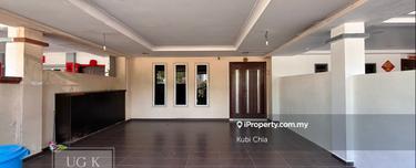 Bukit Tinggi 2 Facing parking, fully extend unit, Kitchen Renovated 1