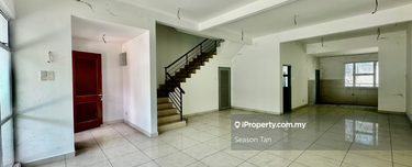 Equine Park Brand New Unit 2.5 storey House for Sale  1