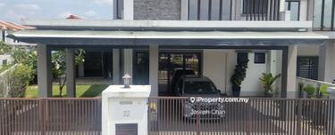 End Lot Alam Impian Fully Renovated and Extended Facing Playground 1