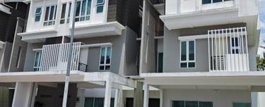 3 Storey Superlink House @ Tiara South Semenyih, Semenyih 1