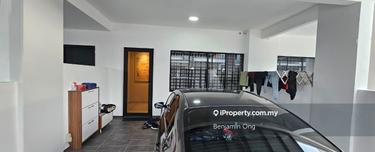 Austin Crest Ruby Mount Austin 1