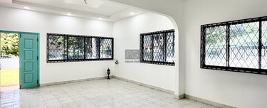 Well-maintained Single-Storey Bungalow in Tanjung Bungah Hillside 1