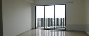 Freehold studio with facilities near Mall selling below market rate 1