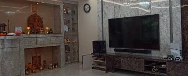 Modern Design Renovated & Fully Furnished 1
