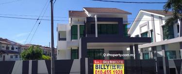 Lapangan Akasia Freehold Double Storey Bungalow Cluster House For Sale 1