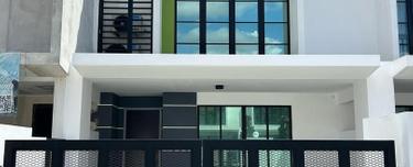 Double Storey House For Sale @ Bandar Dato Onn 1