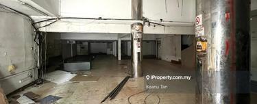 Ground & Mezzanine Floor Shop, Main Road Frontage, City Centre 1
