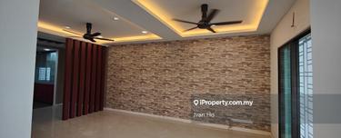 Semi furnished 5beds 5baths 5min to Aeon Nilai 1